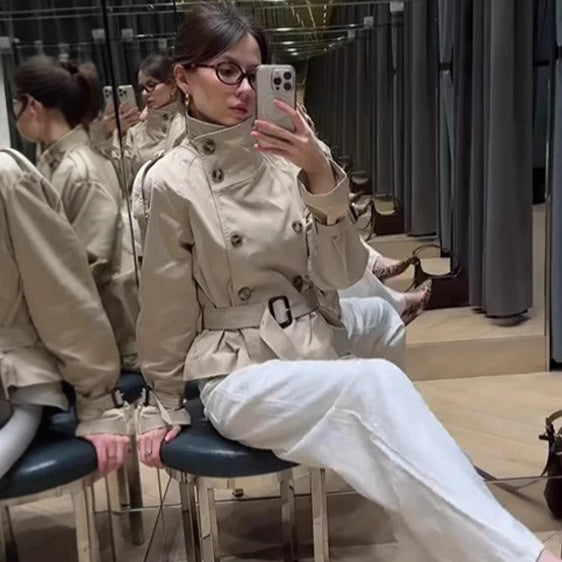 Damer Elegant Kort Trenchcoat med dubbel knappslå och midjebälte Eva Jonsson-Eva Jonsson