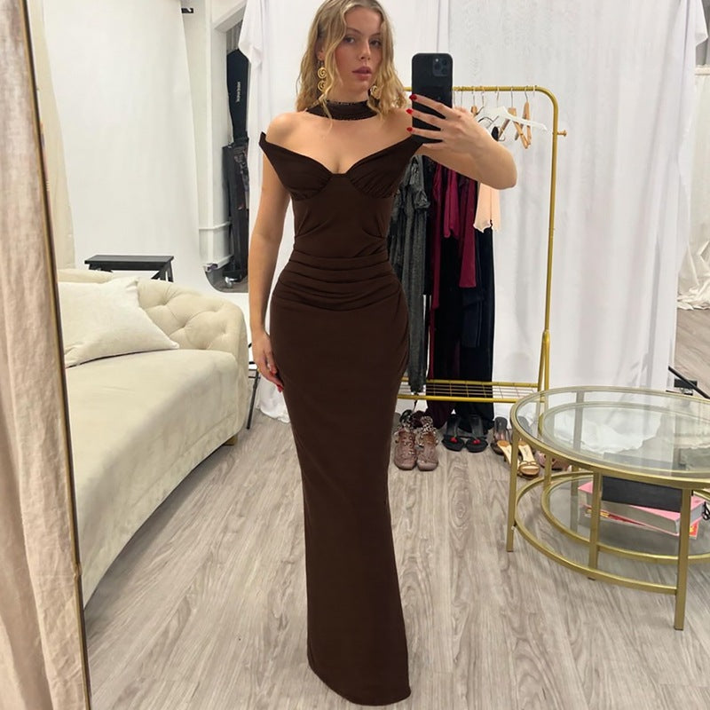 Damer Elegant Kvällsklänning med Off-the-Shoulder Drapering Mirla-Eva Jonsson