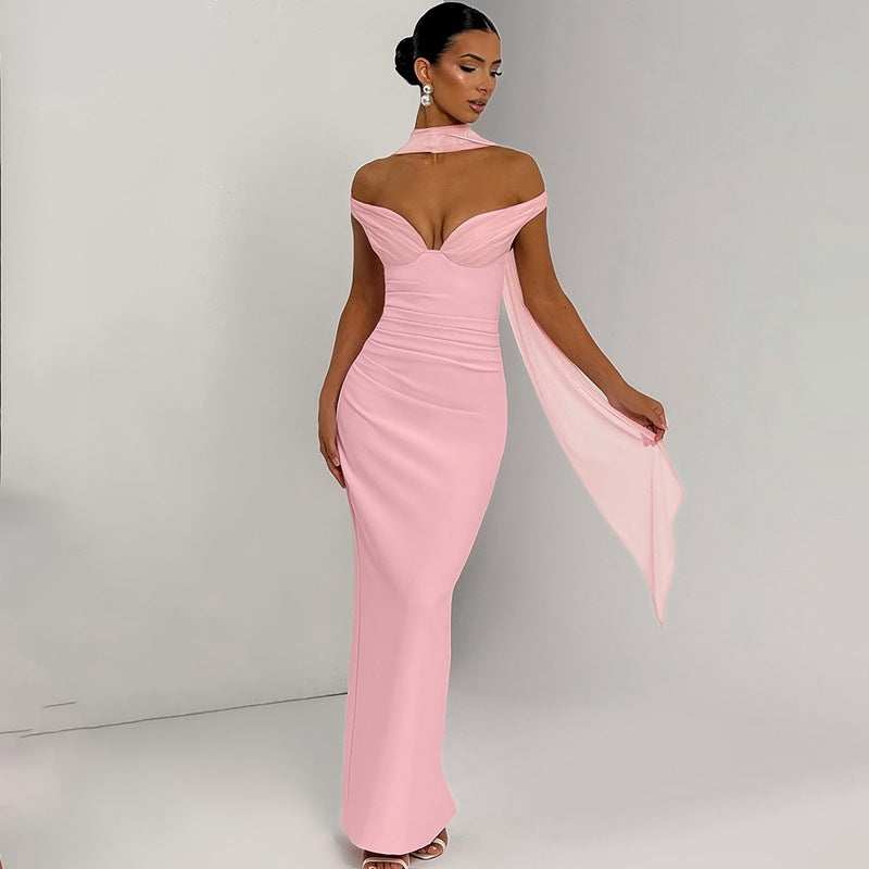 Damer Elegant Kvällsklänning med Off-the-Shoulder Drapering Mirla-Eva Jonsson