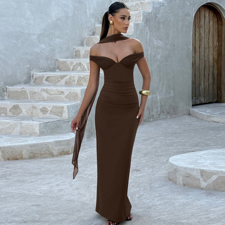 Damer Elegant Kvällsklänning med Off-the-Shoulder Drapering Mirla-Eva Jonsson