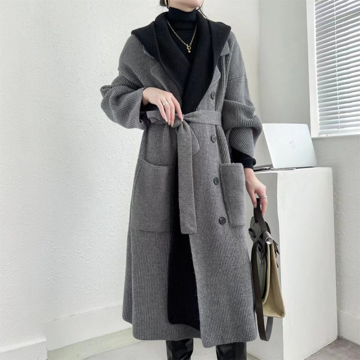 Damer Elegant Lång Kappa med Bälte och Kontrasterande Ärmar Mirla-Eva Jonsson