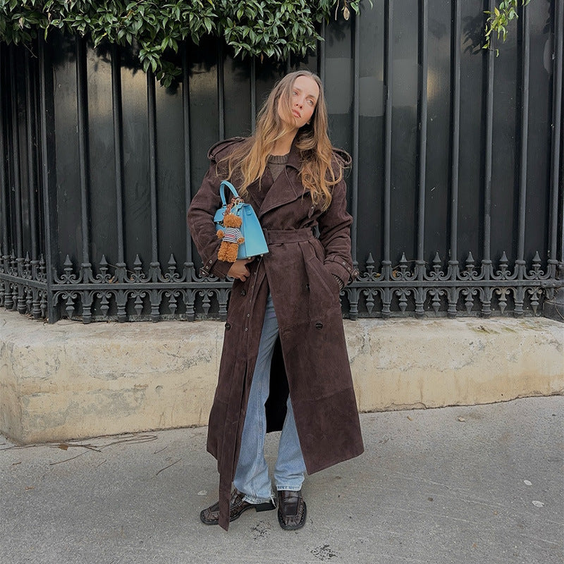 Damer Elegant Lång-Trenchcoat i mjukt mocka Mirla-Eva Jonsson