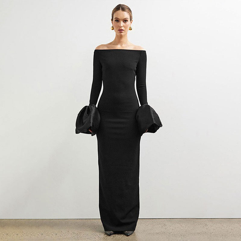 Damer Elegant Långärmad Maxiklänning med Off-Shoulder-Urringning och Ryschdetaljer Mirla-Eva Jonsson