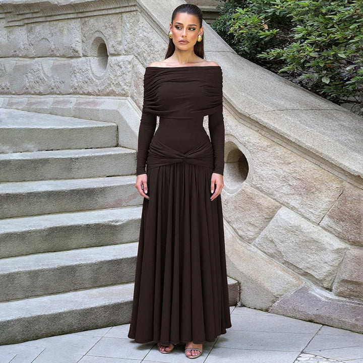Damer Elegant Långklänning med korsad midjeband och off-shoulder utskärning Mirla-Eva Jonsson