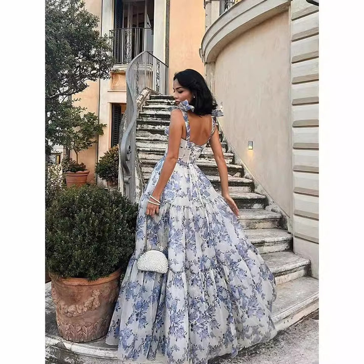 Damer Elegant Maxi Klänning med Blommig Chiffon och Utsvängd Kjol Mirla-Eva Jonsson