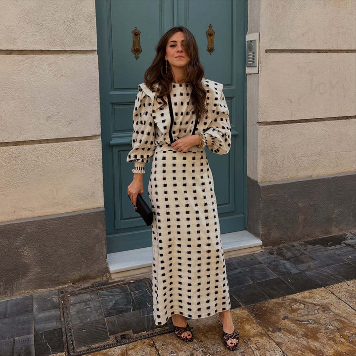 Damer Elegant Maxi Klänning med Volangdetaljer Mirla-Eva Jonsson