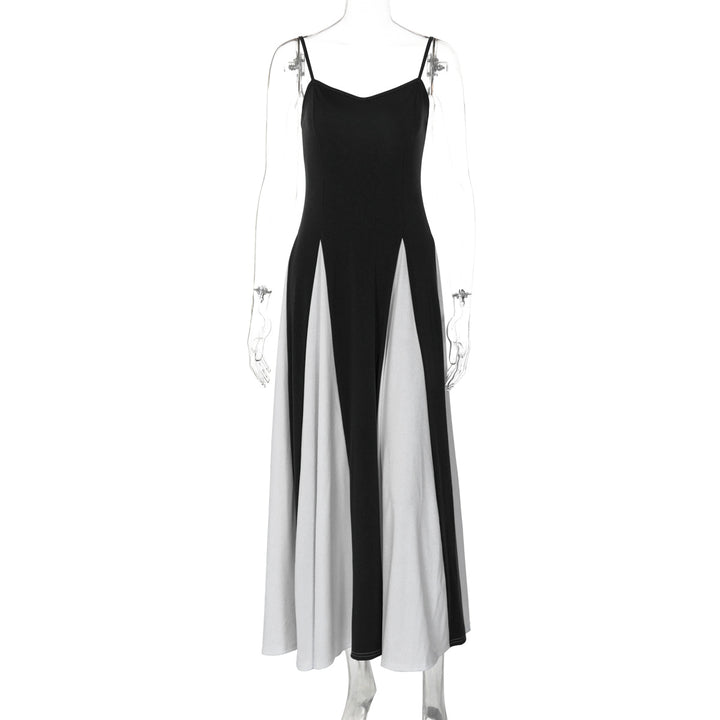 Damer Elegant Maxi Klänning med diagonala färgaccenter och smala spaghettiband Mirla-Eva Jonsson