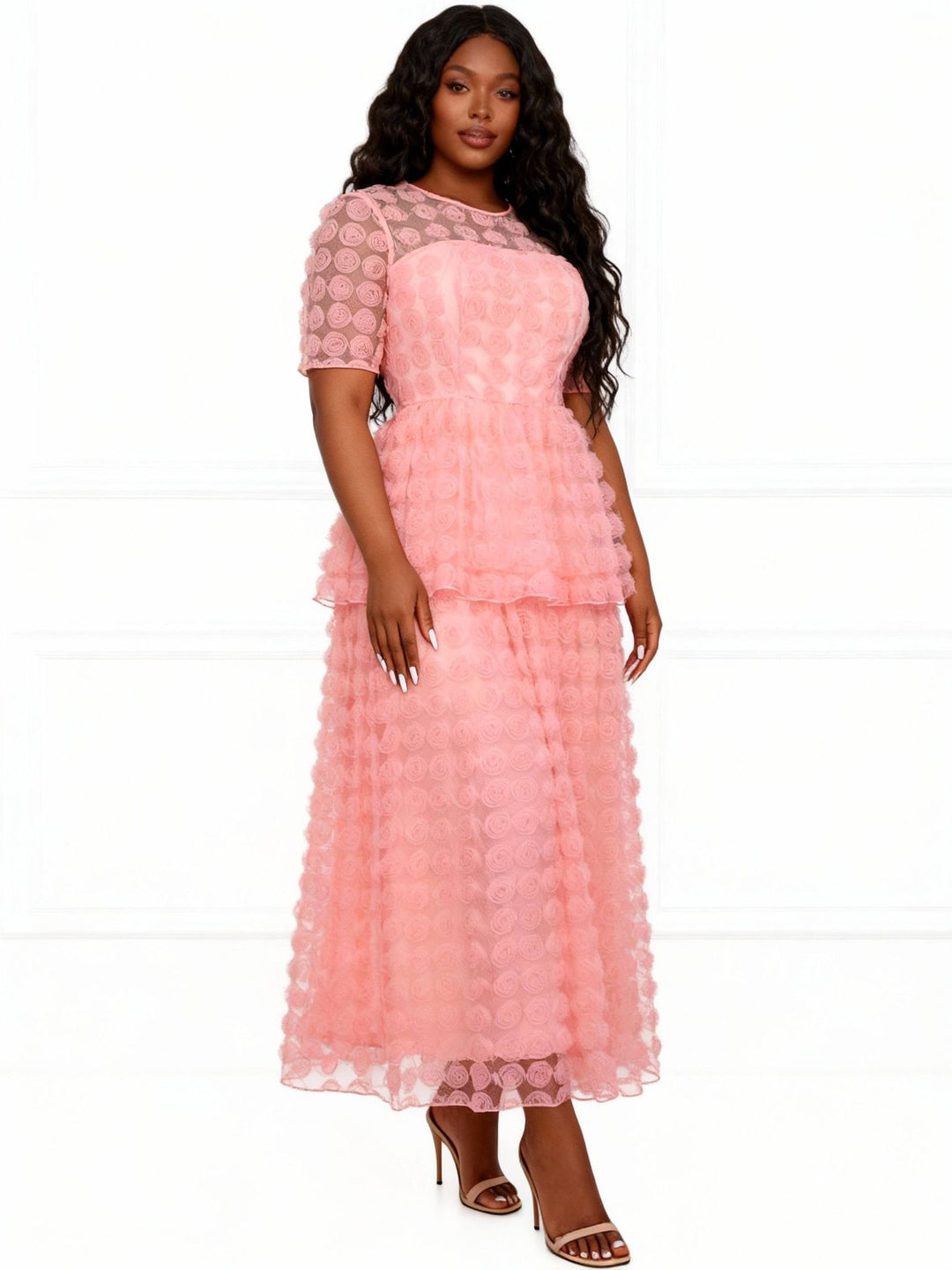 Damer Elegant Maxi-klänning med blommig volangdesign Mirla-Eva Jonsson