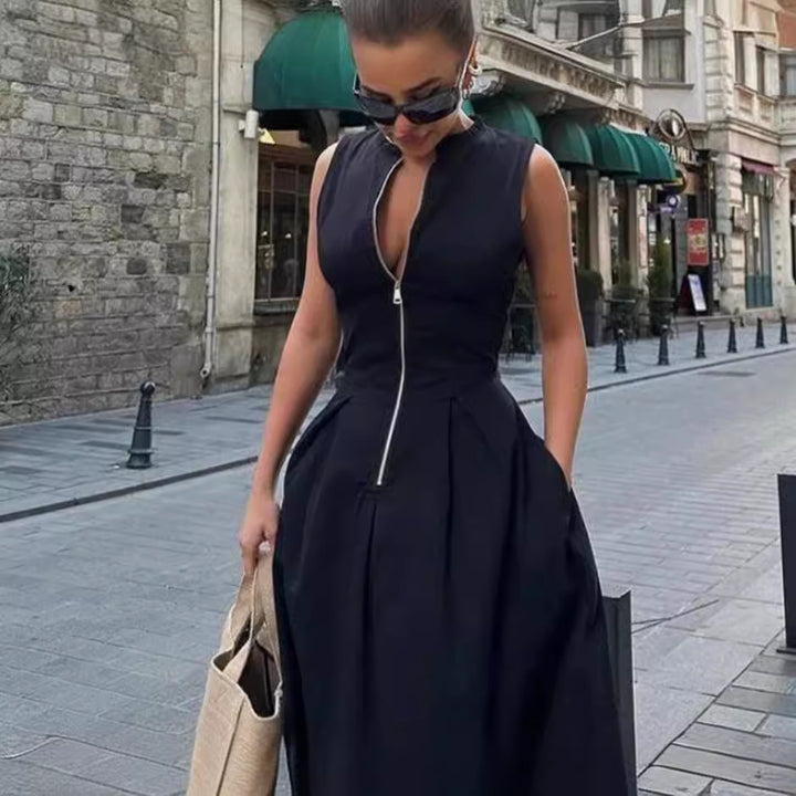 Damer Elegant Maxi-klänning med djup V-ringning och smal passform Mirla-Eva Jonsson