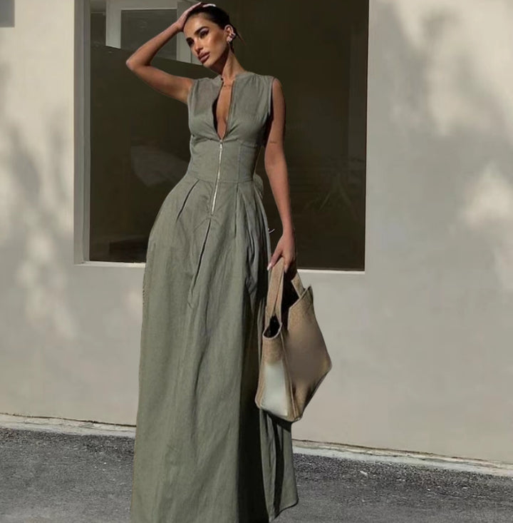Damer Elegant Maxi-klänning med djup V-ringning och smal passform Mirla-Eva Jonsson
