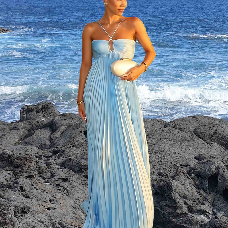 Damer Elegant Maxi-klänning med plisserade detaljer och snyggt cut-out Mirla-Eva Jonsson