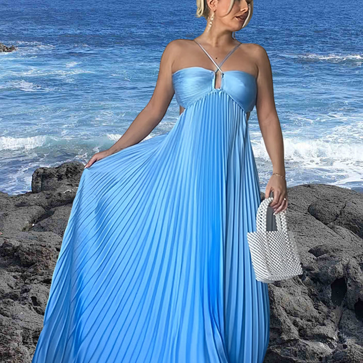 Damer Elegant Maxi-klänning med plisserade detaljer och snyggt cut-out Mirla-Eva Jonsson