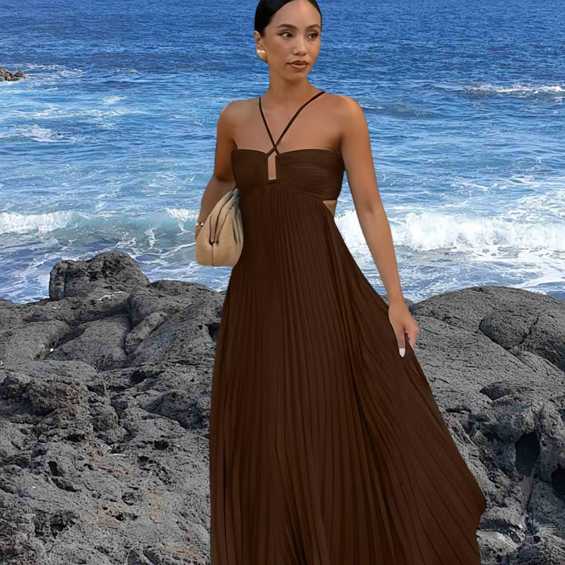 Damer Elegant Maxi-klänning med plisserade detaljer och snyggt cut-out Mirla-Eva Jonsson