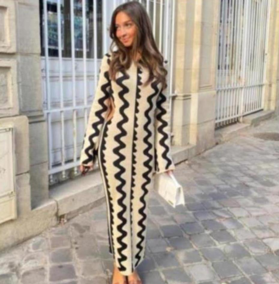 Damer Elegant Maxi-klänning med spännande mönster och långa ärmar Mirla-Eva Jonsson