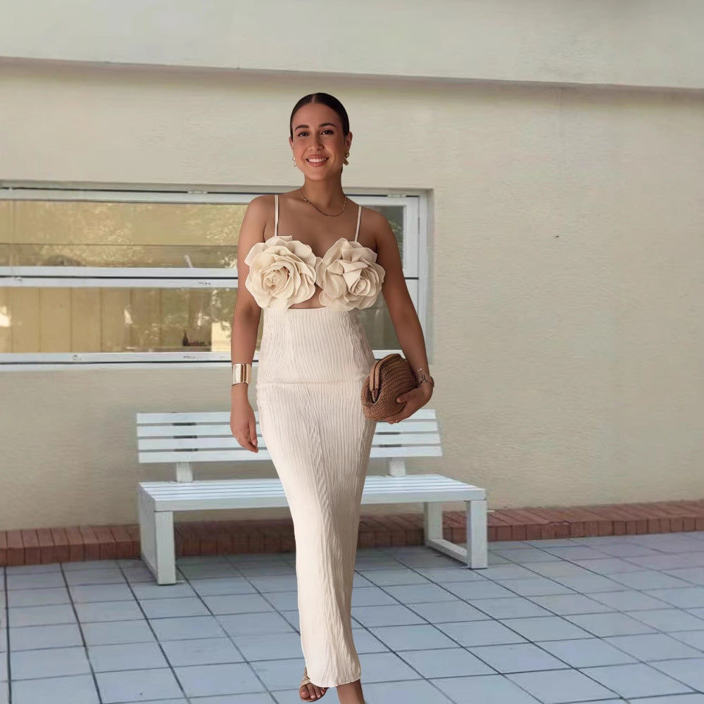 Damer Elegant Maxikjol med blommönster och innovativa axelband Mirla-Eva Jonsson