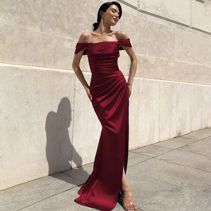 Damer Elegant Maxiklänning med Off-Shoulder Skärning och Rynkor Mirla-Eva Jonsson