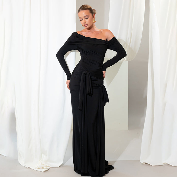 Damer Elegant Maxiklänning med Ruffle-detaljer och Off-Shoulder-utsnitt Eva Jonsson-Eva Jonsson