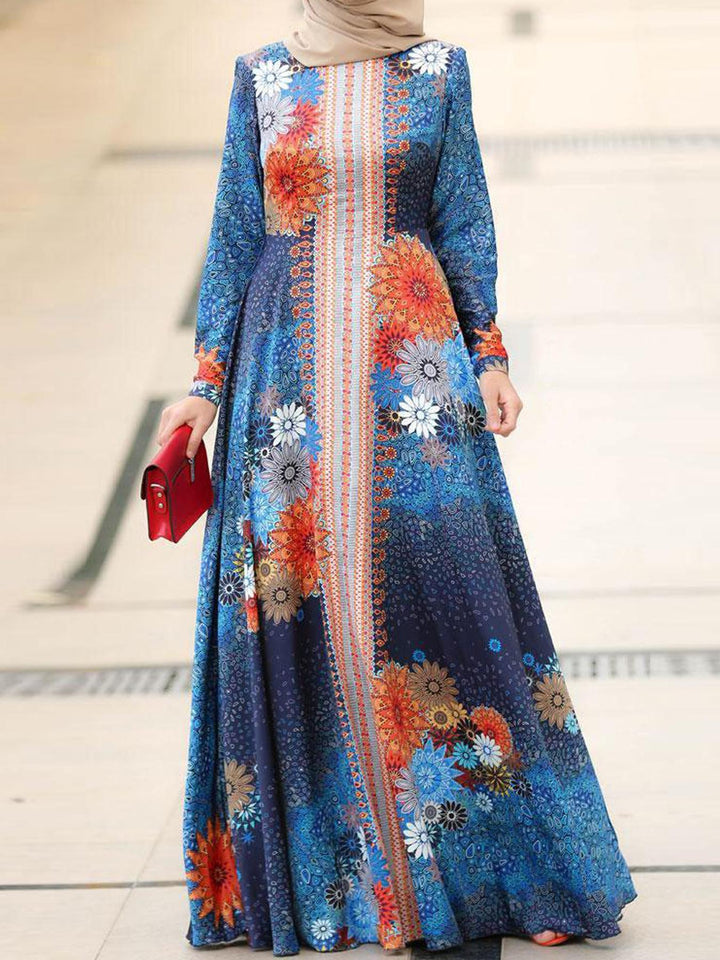 Damer Elegant Maxiklänning med blommiga detaljer Mirla-Eva Jonsson