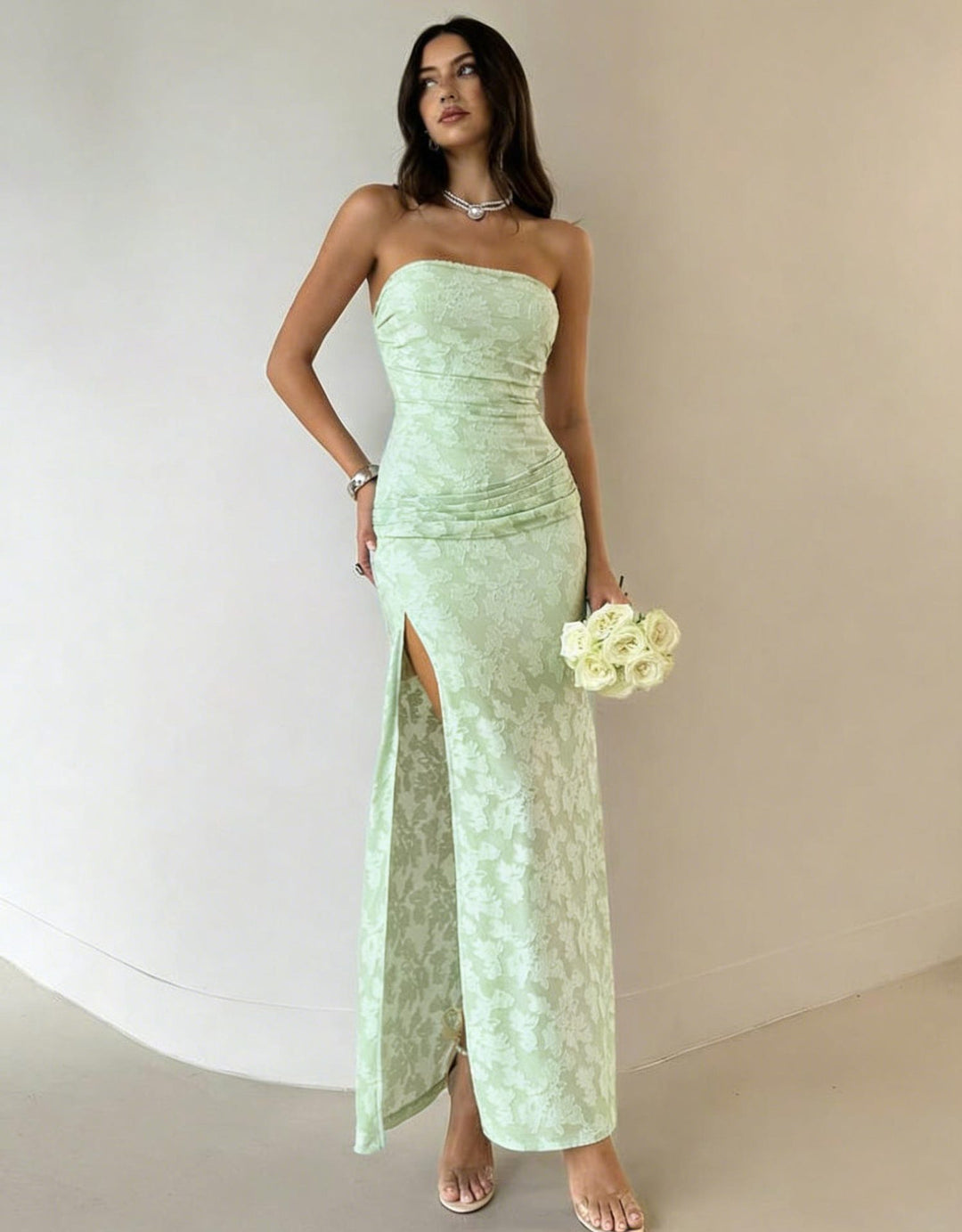 Damer Elegant Maxiklänning med blommigt mönster och hög delning Mirla-Eva Jonsson
