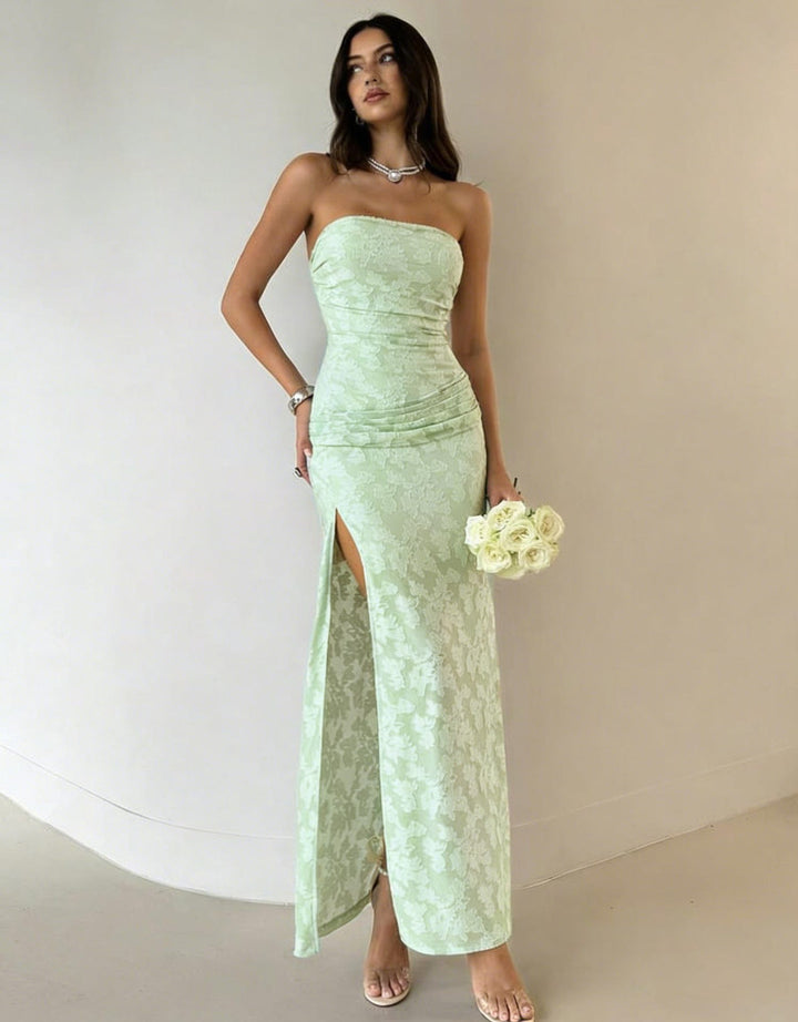 Damer Elegant Maxiklänning med blommigt mönster och hög delning Mirla-Eva Jonsson