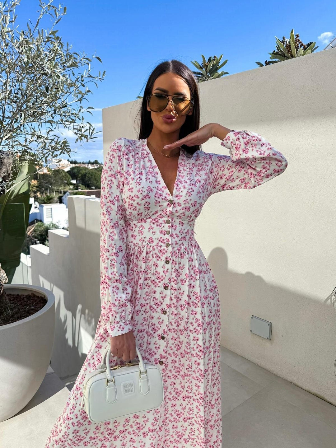 Damer Elegant Maxiklänning med blommönster och knappdetaljer Eva Jonsson-Eva Jonsson