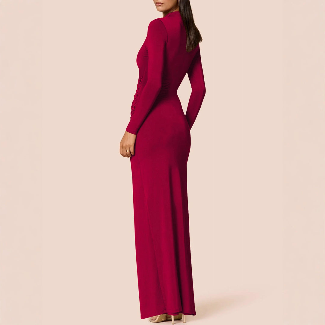 Damer Elegant Maxiklänning med figurnära skärning och hög slits Mirla-Eva Jonsson