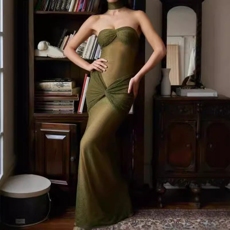 Damer Elegant Maxiklänning med genomskinlig överdel och glamorösa accenter Mirla-Eva Jonsson