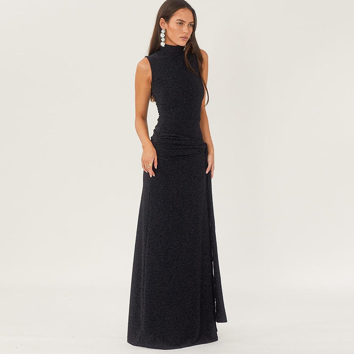 Damer Elegant Maxiklänning med hög krage och draperad detalj Mirla-Eva Jonsson