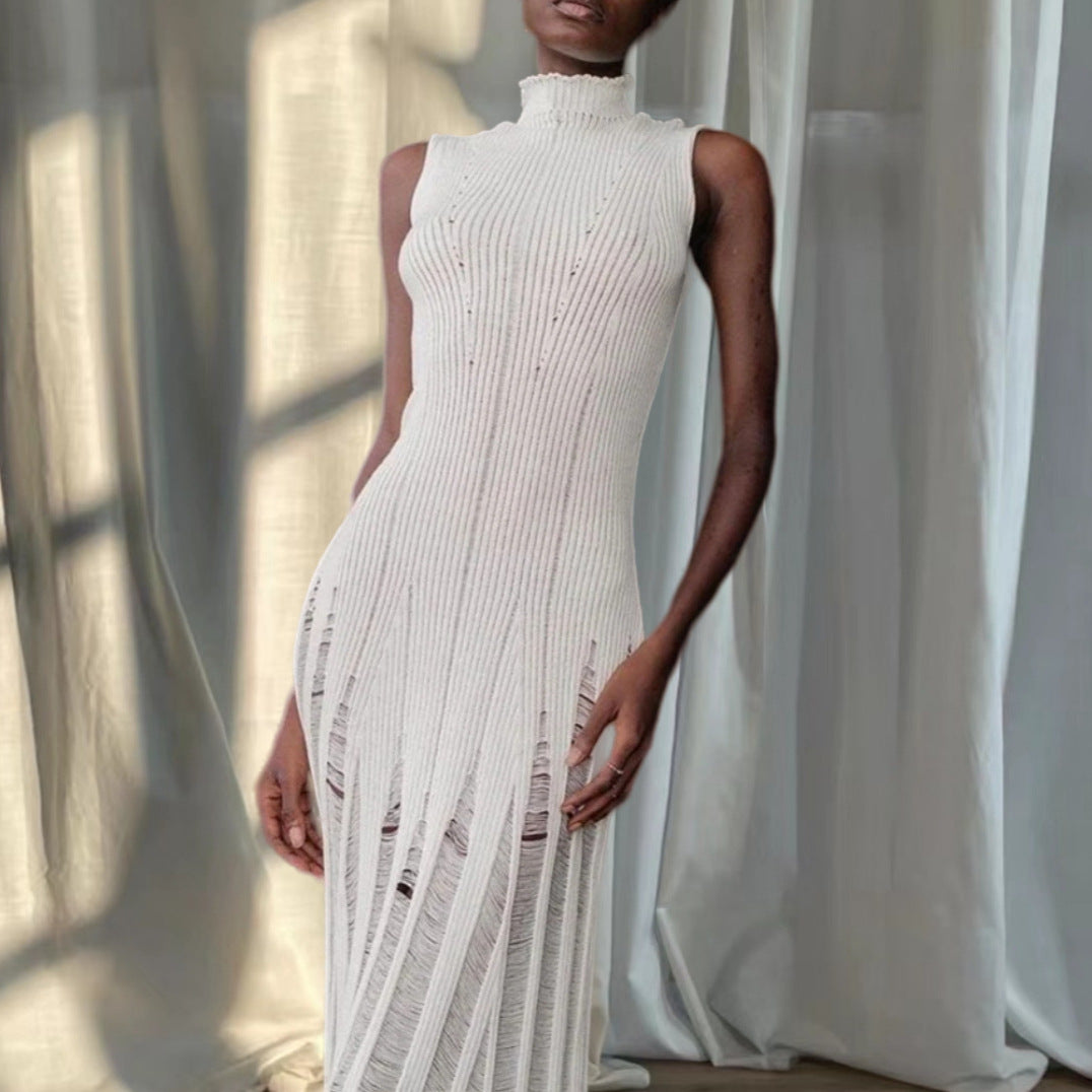 Damer Elegant Maxiklänning med hög krage och raffinerad ribbdesign Mirla-Eva Jonsson