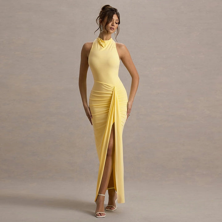 Damer Elegant Maxiklänning med högstående design och raffinerad drapering Mirla-Eva Jonsson