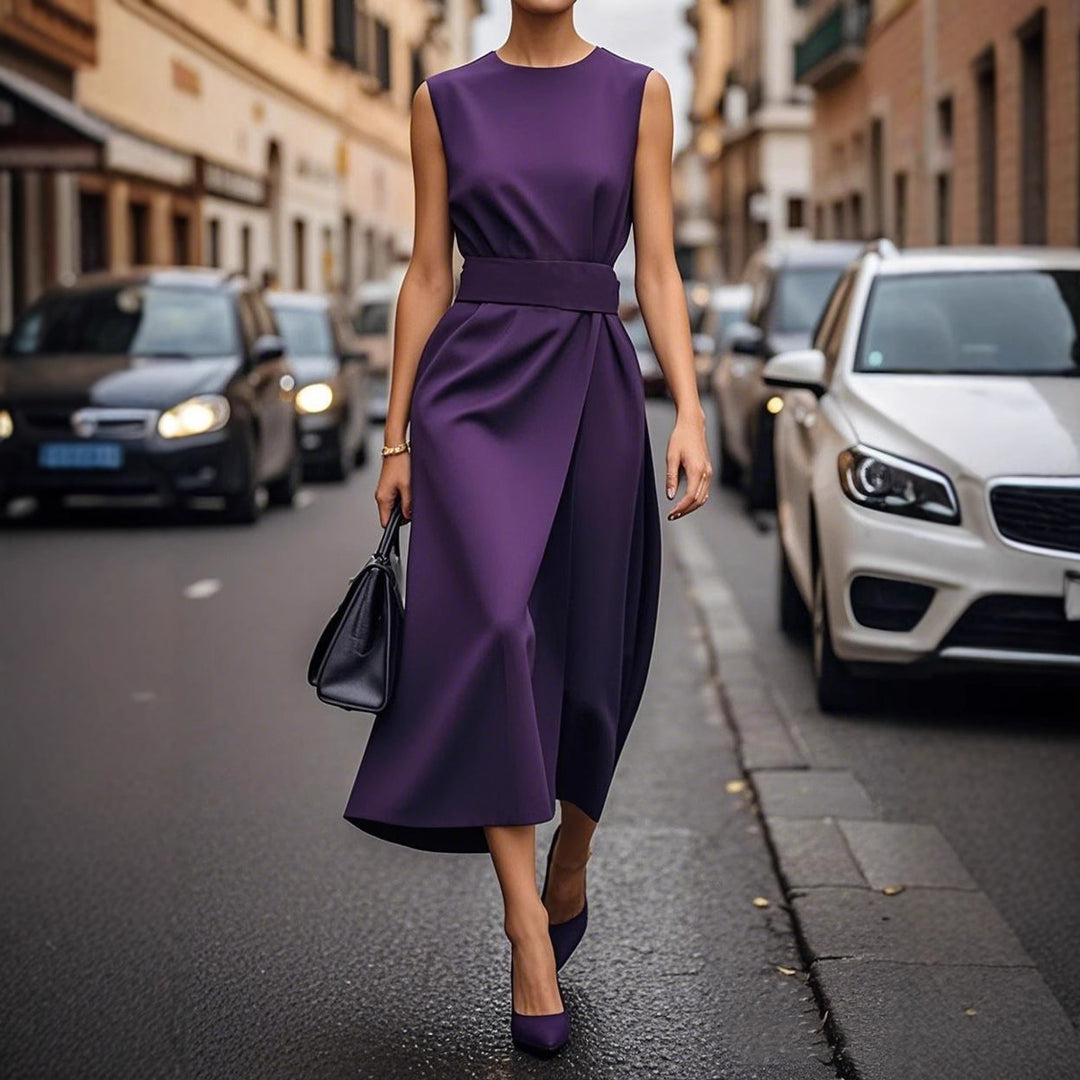 Damer Elegant Maxiklänning med modern skärning och fina plissédetaljer Eva Jonsson-Eva Jonsson