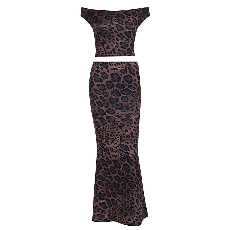 Damer Elegant Maxiklänning med off-shoulder design och leopardmönster Mirla-Eva Jonsson