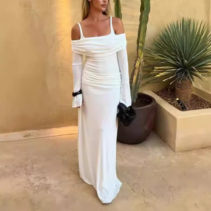 Damer Elegant Maxiklänning med off-shoulder design och rynkor Mirla-Eva Jonsson