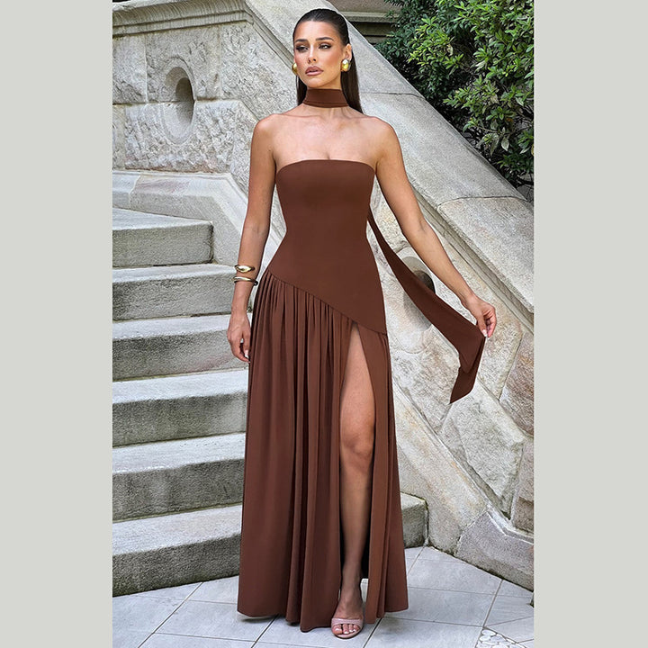 Damer Elegant Maxiklänning med off-shoulder silhuett och sofistikerad slit Mirla-Eva Jonsson