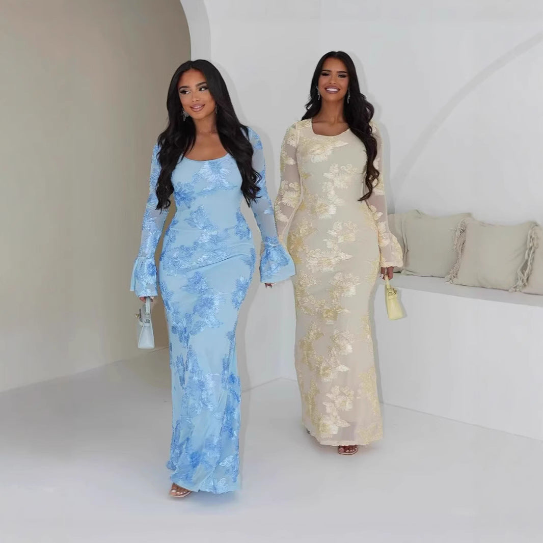 Damer Elegant Maxiklänning med transparent spets och florala applikationer Mirla-Eva Jonsson