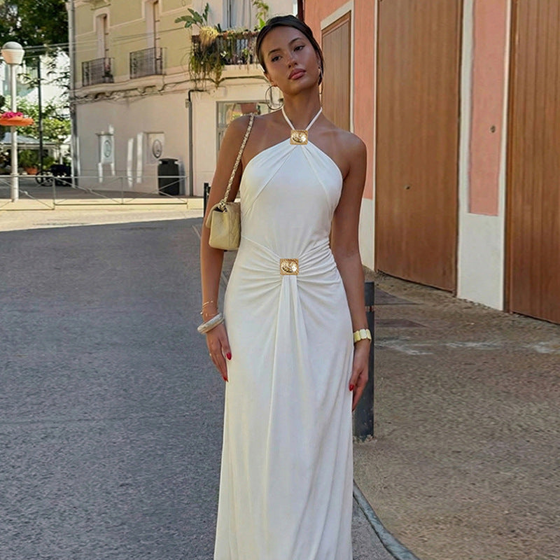 Damer Elegant Maxiklänning med trendig halterdesign och figursydd skärning Mirla-Eva Jonsson