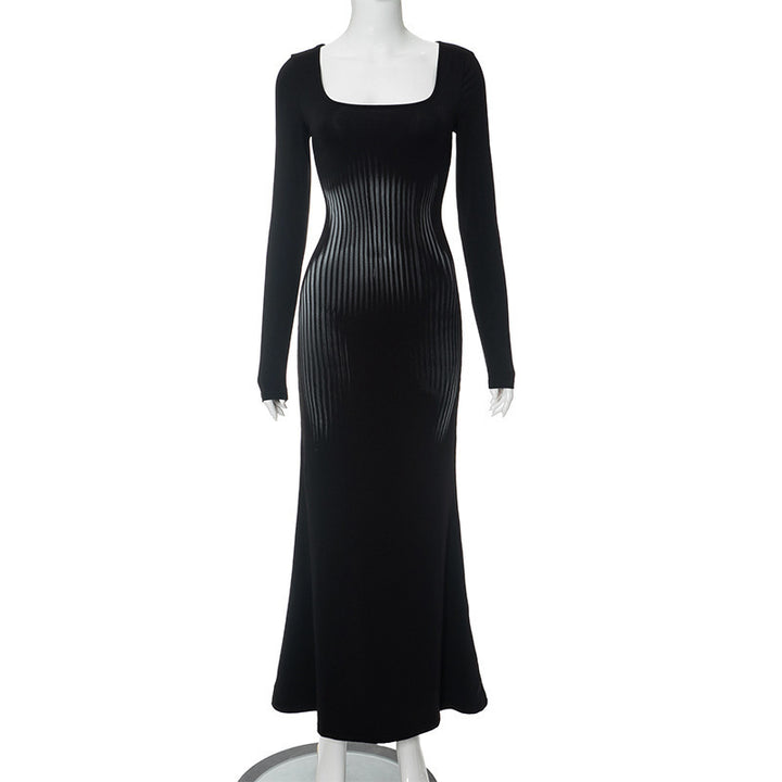 Damer Elegant Maxiklänning med vågformad design och långa ärmar Mirla-Eva Jonsson