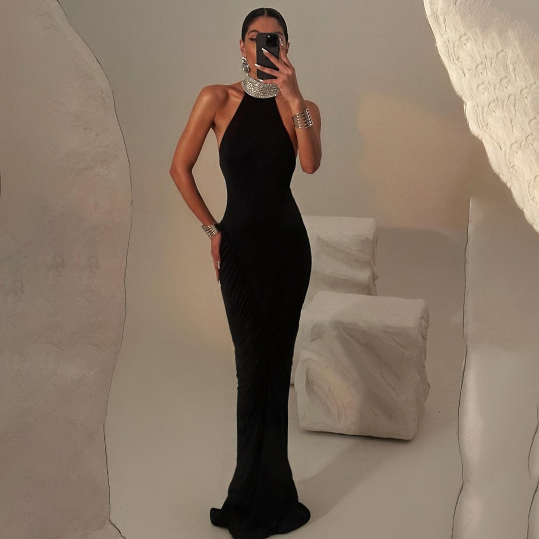 Damer Elegant Maxiklänning med voluminös volangdesign och hög krage Mirla-Eva Jonsson
