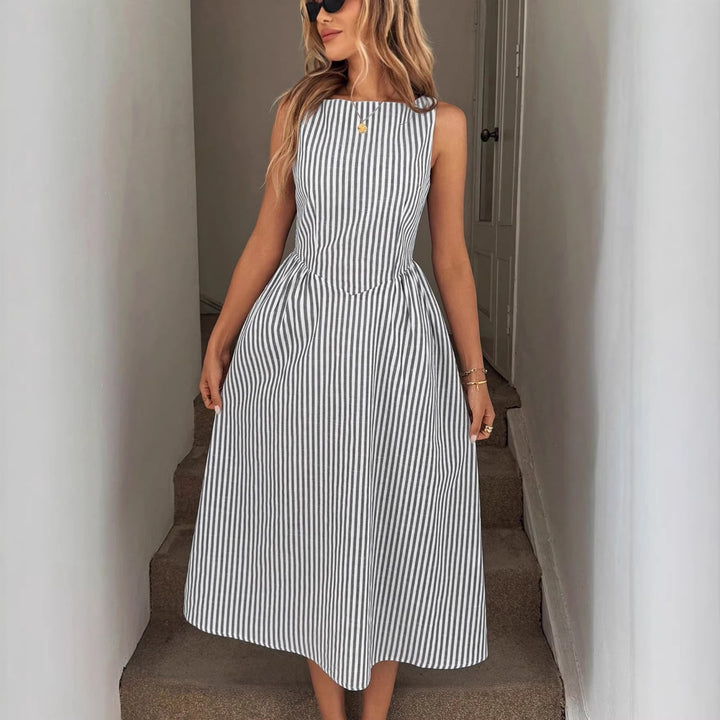 Damer Elegant Midi-klänning i randigt utseende Mirla-Eva Jonsson