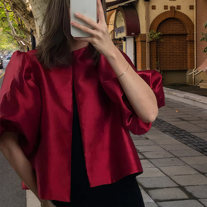 Damer Elegant Midiklänning med strukturerad överdel och voluminösa ärmar Eva Jonsson-Eva Jonsson