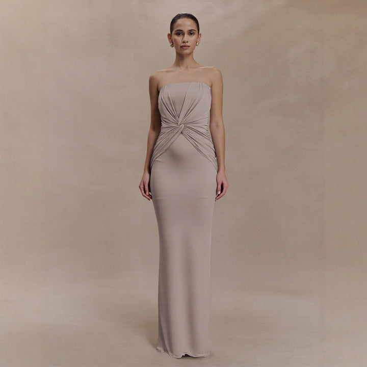 Damer Elegant Minimalistisk Aftonklänning med Rynkor Mirla-Eva Jonsson
