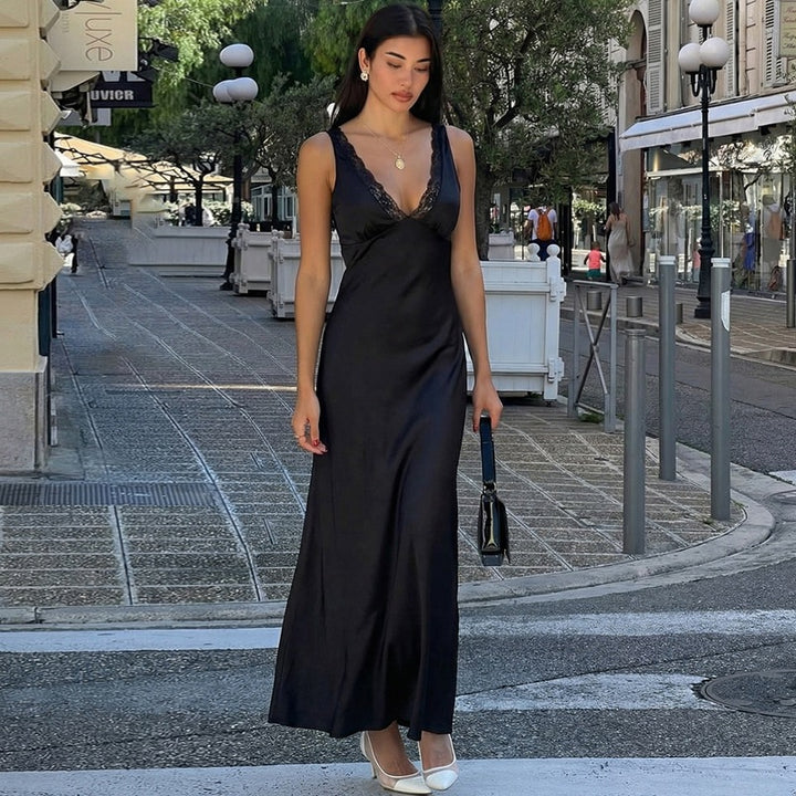 Damer Elegant Nattlinne med Spetsdetaljer Mirla-Eva Jonsson