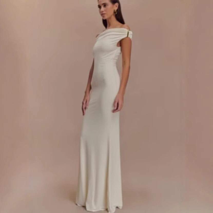 Damer Elegant Off-Shoulder Maxi Dress i lyxig design Mirla-Eva Jonsson