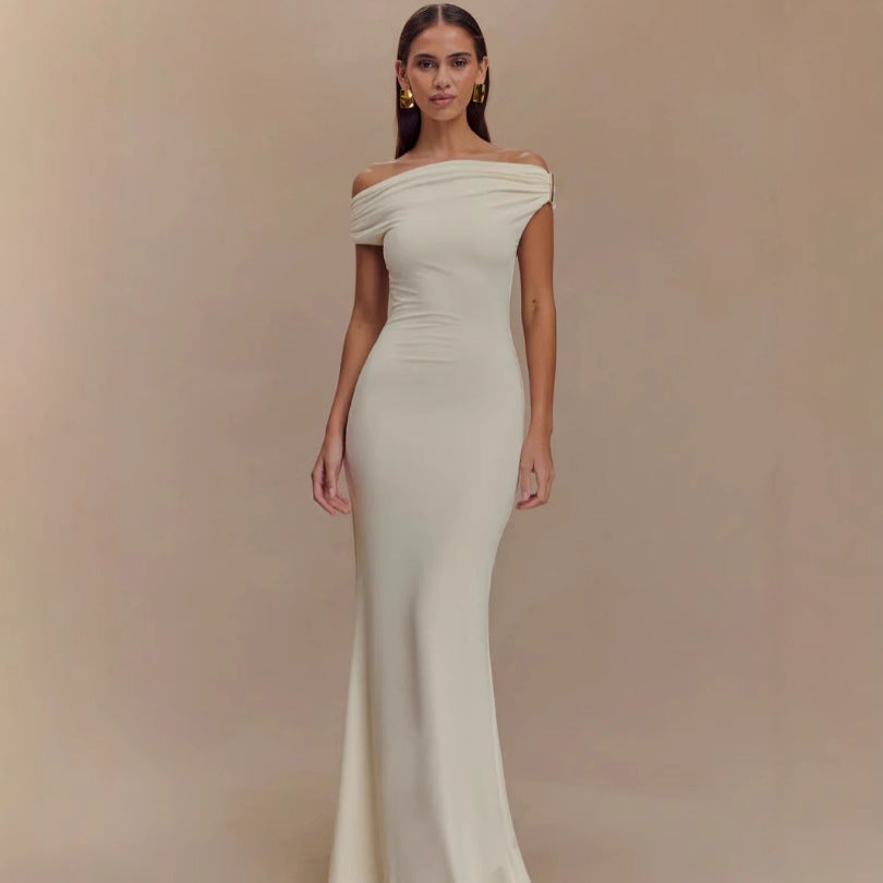 Damer Elegant Off-Shoulder Maxi Dress i lyxig design Mirla-Eva Jonsson
