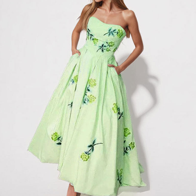 Damer Elegant Off-Shoulder Maxi Klänning med Blommönster och Sidofickor Mirla-Eva Jonsson