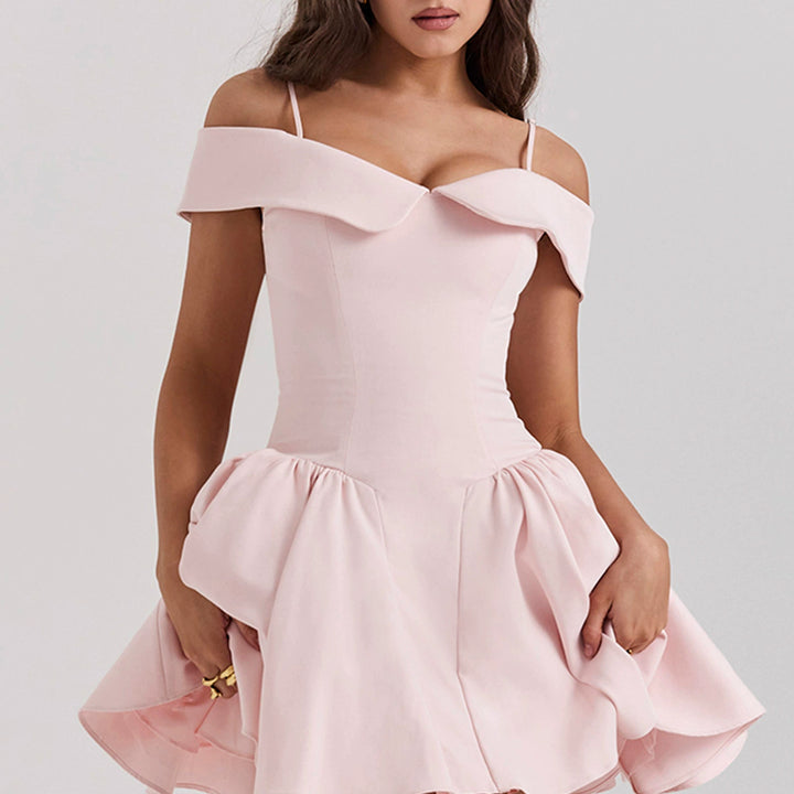 Damer Elegant Off-Shoulder Miniklänning med voluminös fåll och raffinerade veck Eva Jonsson-Eva Jonsson