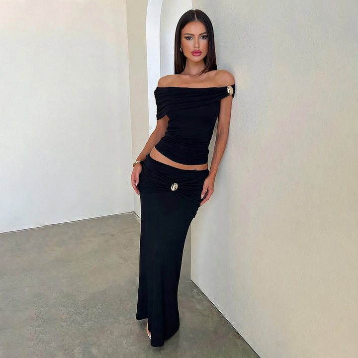 Damer Elegant Offshoulder Maxiklänning med raffinerade rynkeffekter Mirla-Eva Jonsson
