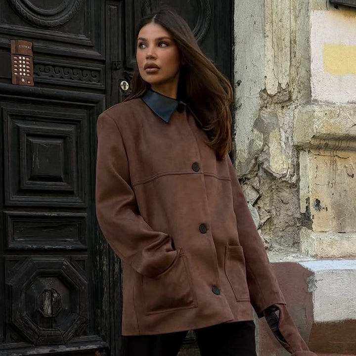 Damer Elegant Oversized Jacka med Läderkrage och praktiska Fickor Mirla-Eva Jonsson