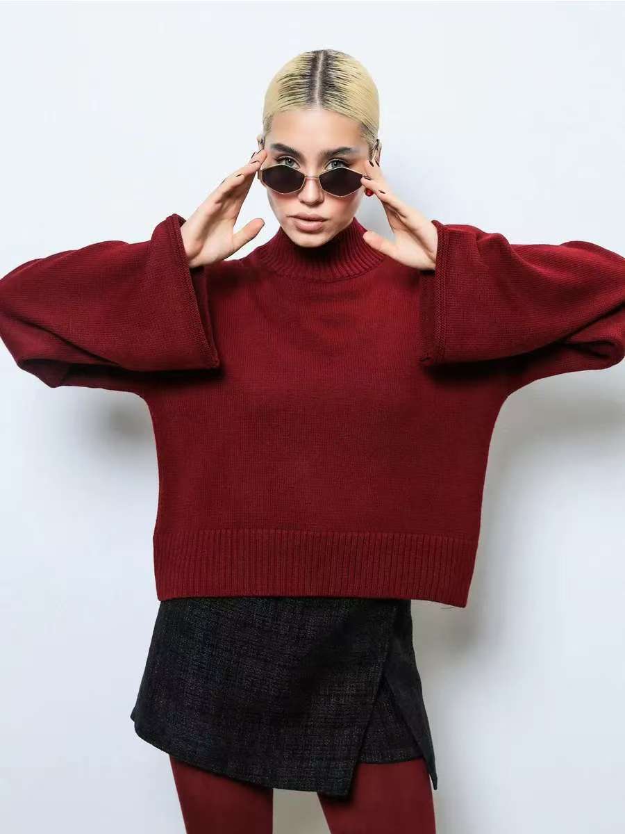Damer Elegant Oversized Tröja med Brett Snitt och Hög Krage Mirla-Eva Jonsson