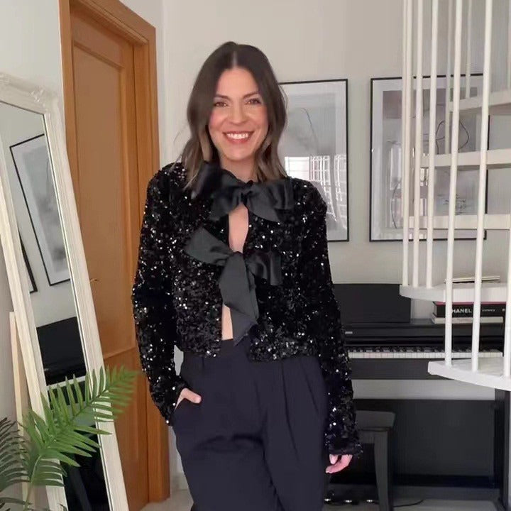 Damer Elegant Paljetter Blazer med stor Slipsstängning och glittrande Detaljer Mirla-Eva Jonsson